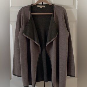 5/$25!! Italian Wool Blend Two Tone Open Front Women's Sweater